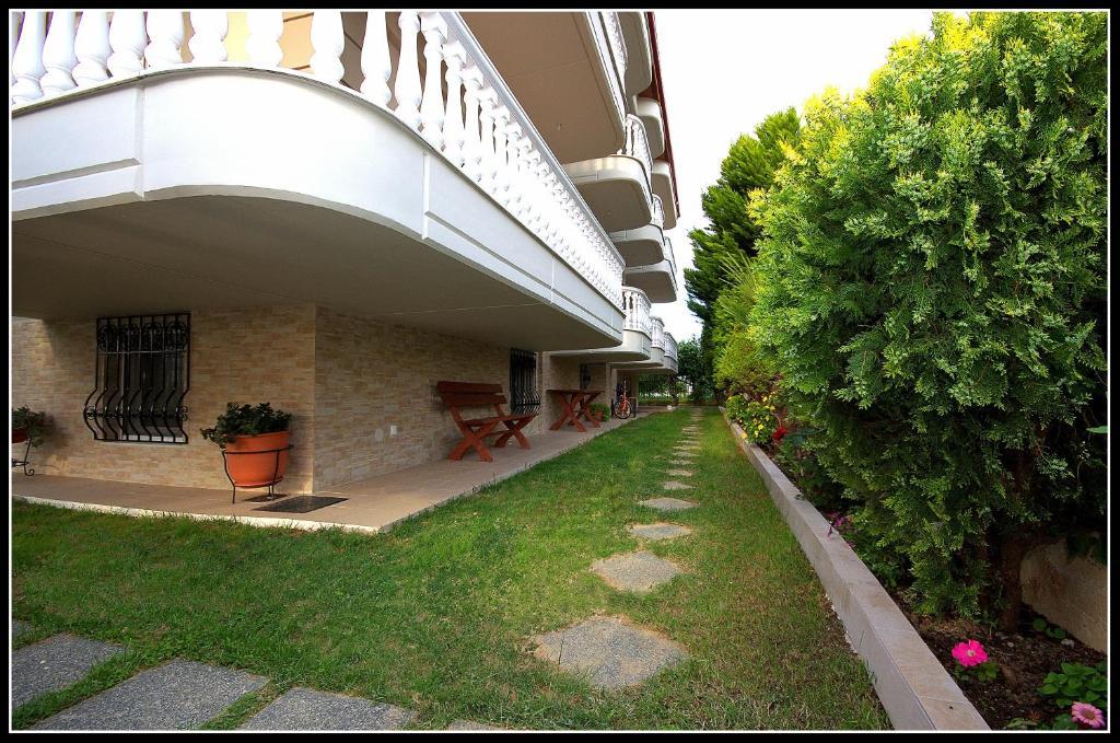 John & Eve Hotel Paralia Katerinis Exterior photo